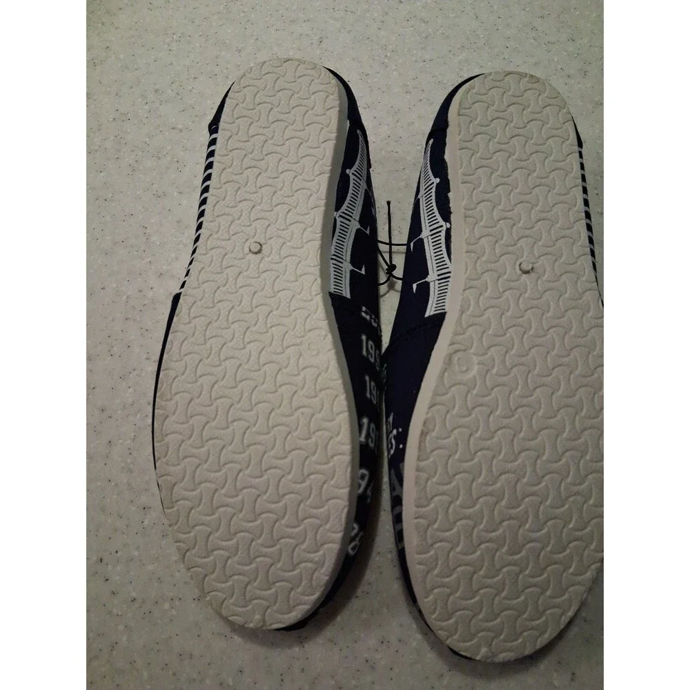 MLB New York Yankees Women's Canvas Slip-On Flats Blue/White US S 5-6